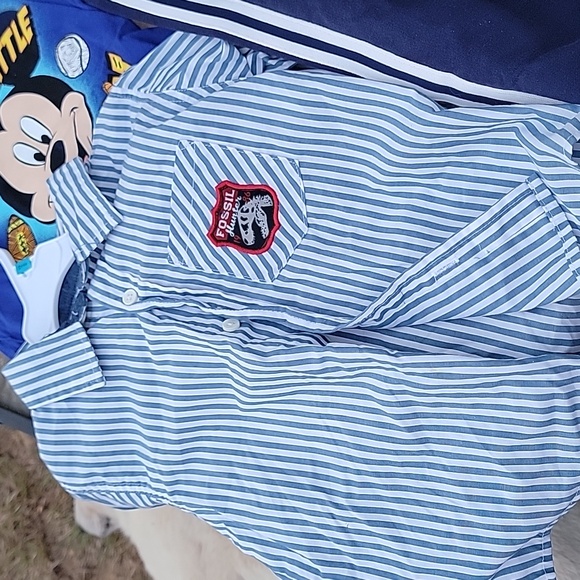 Lot if 4t Boys 3 tops 1 Pant - Picture 3 of 4